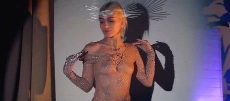 Hanspeach sex model picture