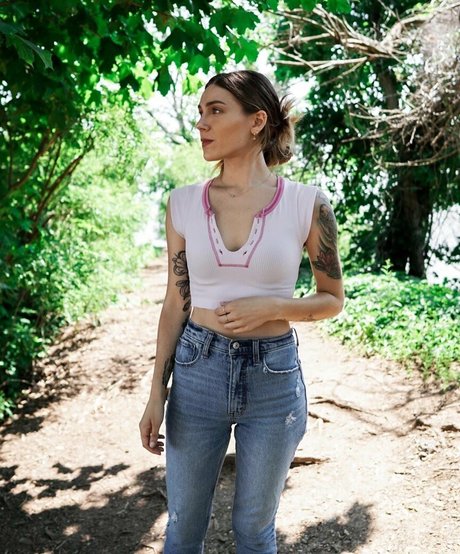 marzz sexy actress pics