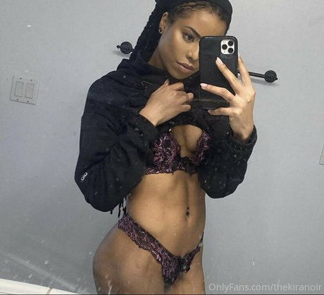 slut milf onlyfans hd images