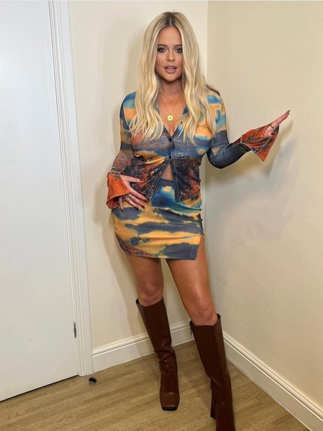 fat ass latina onlyfans sexy nude image