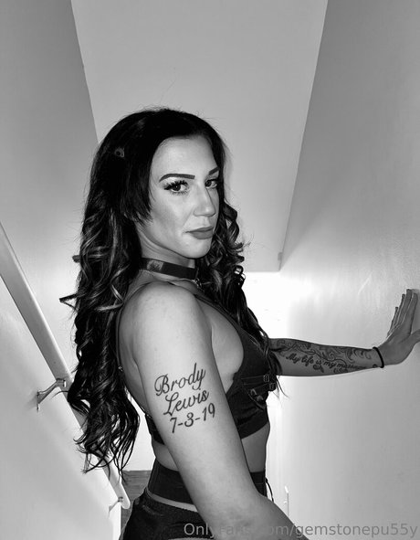 gemstonepu55y xxx pornstar galleries