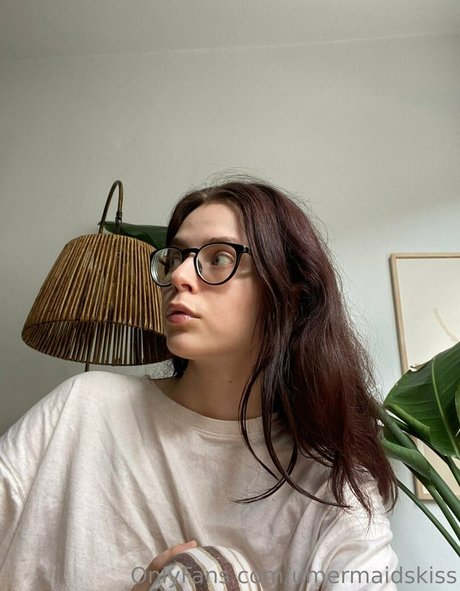 umermaidskiss nude pornstar images