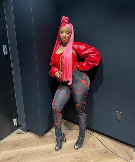Nicki Minaj hd actress images