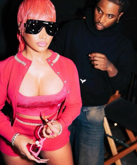 Nicki Minaj model pretty pic