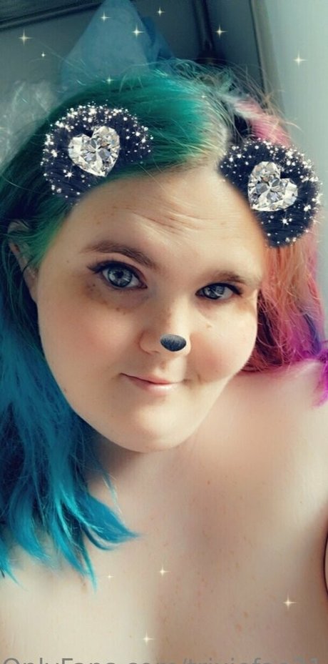 trixiefae21 naked actress pics