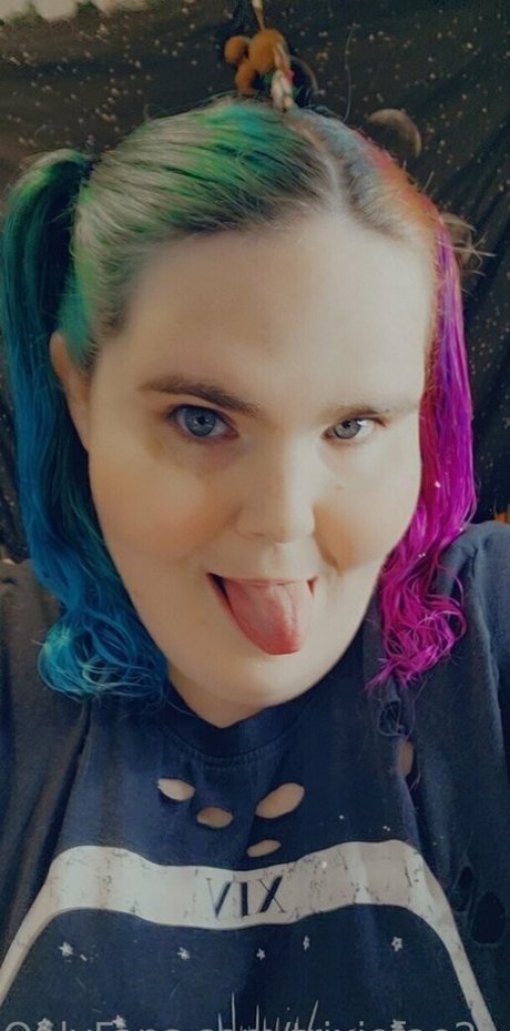 trixiefae21 free star photos