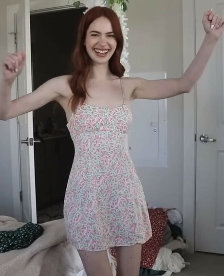 Kennedy Walsh nude actress photos