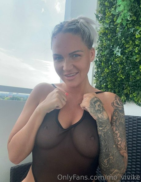 mo vivike xxx model pictures