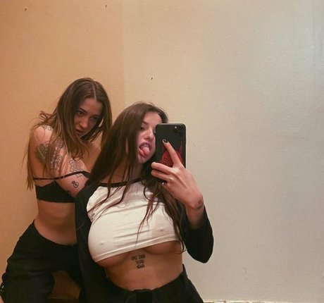 fingering pussy onlyfans exclusive galleries