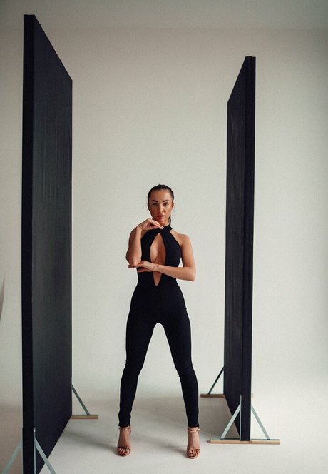 marikadurka__ pornographic actress picture