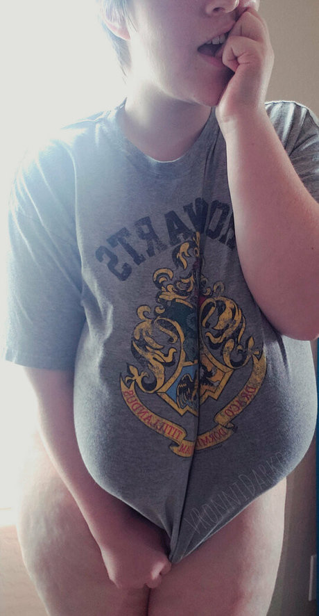 vronnidarko free actress galleries