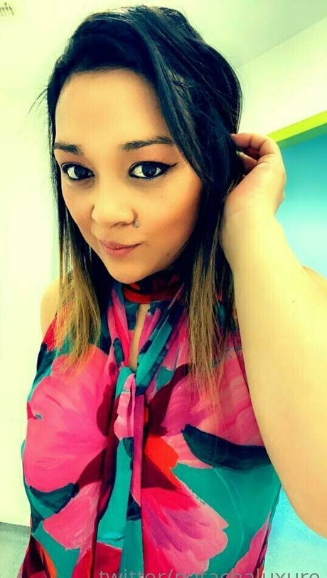 natachaluxure pornstar nude image