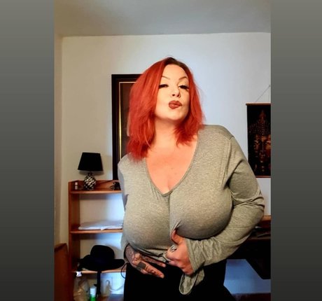 famous onlyfans art naked photos