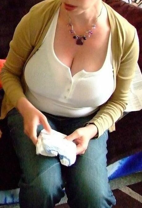 Clare Davey42 pornographic model img