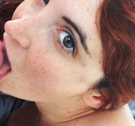 Violette Decembre top model img