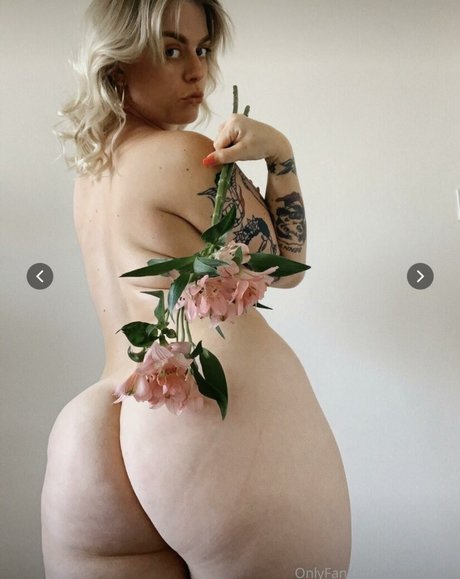 Sophaaaaa nude pornstar pic