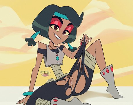 mahmapuu model hot photo