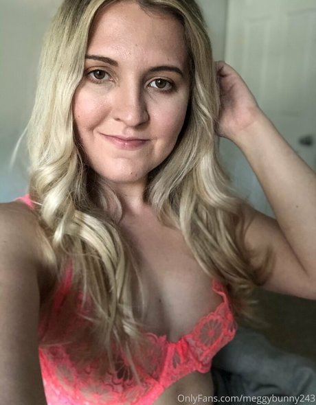 meggybunnyfree perfect model photos