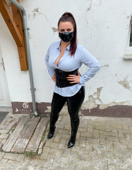 big white booty onlyfans erotic picture