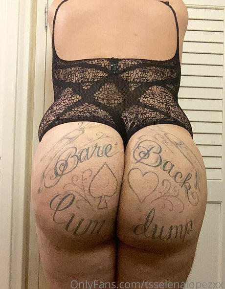 tsselenalopezxx pornstar erotic gallery