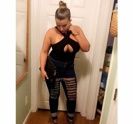 gay midget onlyfans erotic pics