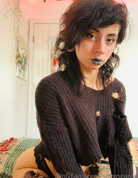 sovvngarde erotic model img