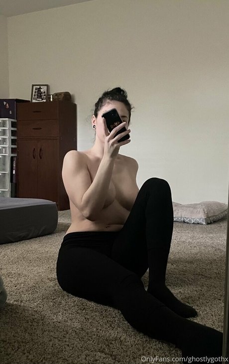 chubby nude onlyfans art naked galleries