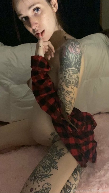 petite free onlyfans sexy nude photo