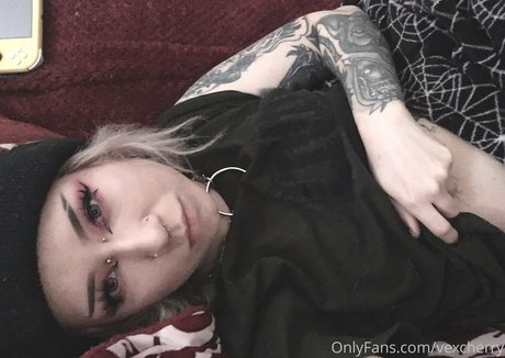 vexcherry top model photos