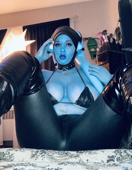 goth milf onlyfans hd pics