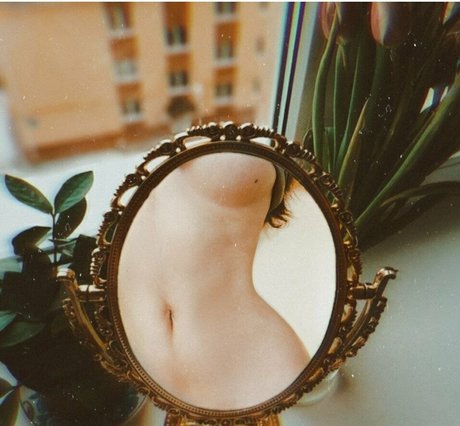 squirt teen onlyfans perfect photos