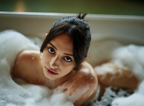 Olivia Linz model porn photos