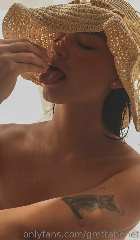 grettabenet nude model pics