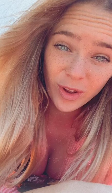 blonde onlyfans xxx pic