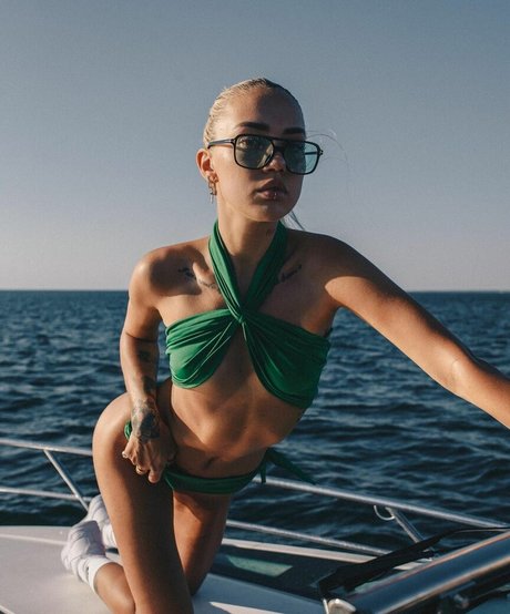 Madeleyn Kurg star nice pic