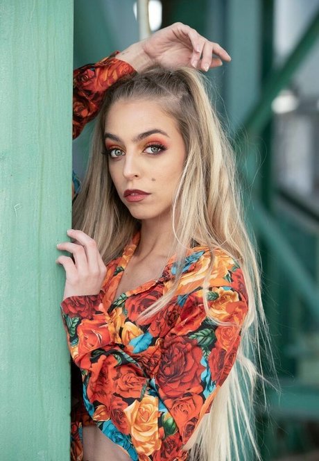 Solange Rodrigues perfect pornstar galleries