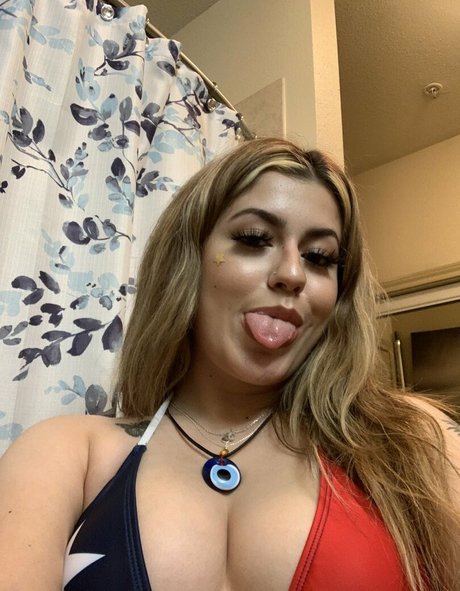 Trinnbaby star nudes image