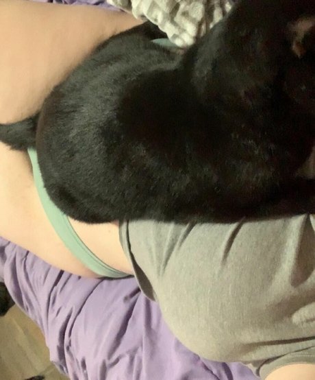 yours___truly___sav1 pornstar sex picture