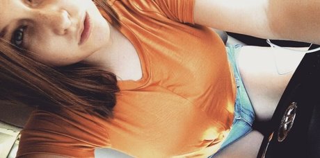 Tnbaecker pretty pornstar photos