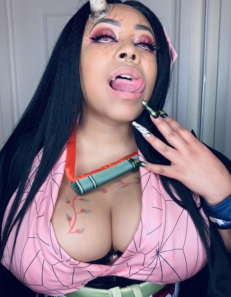 Queeen savage star naked pictures