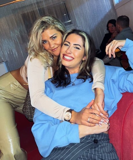 Claudia Valler adult model images