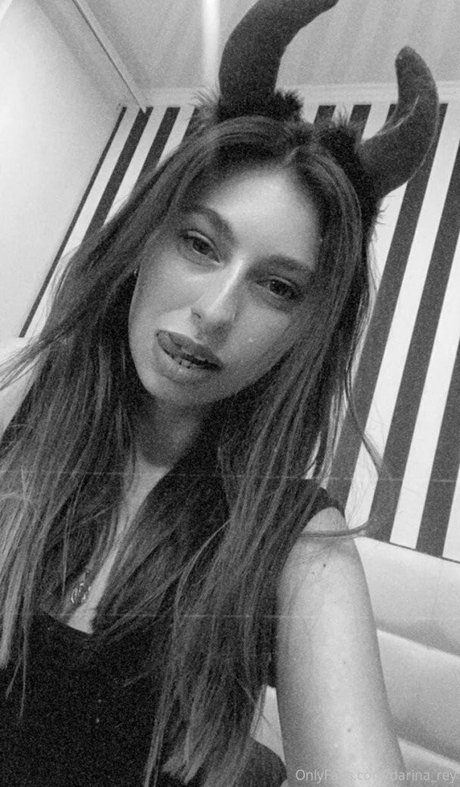 Darina Rey sexy model photos