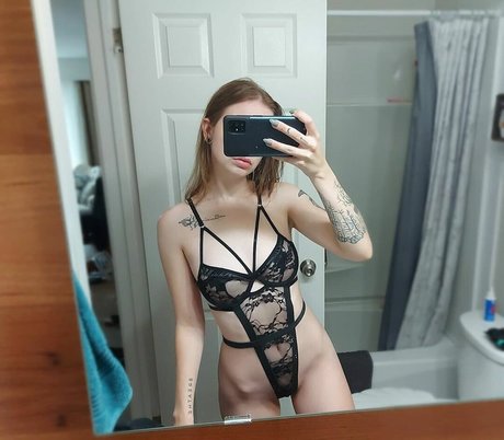 Alildore model adult pics