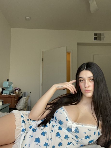 Angelique Gunn model sex img