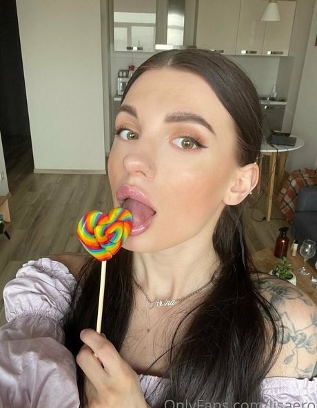 lisaero pornographic star pics