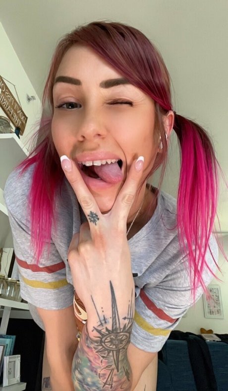 pool threesome onlyfans porn gallery