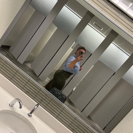 yoursnikita top star image