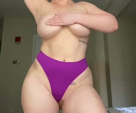 yoursnikita pornstar beautiful photo