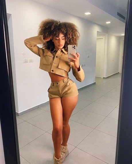 young asian onlyfans hot naked gallery