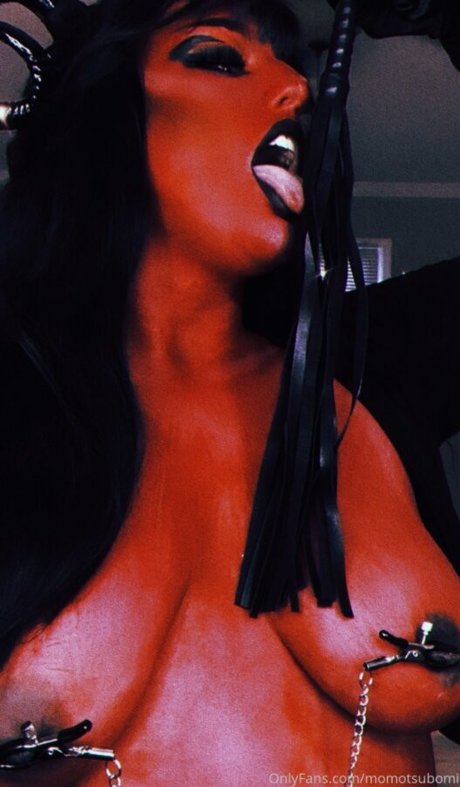 Peachling pornstar nude photos